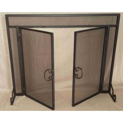 Free standing fire screen with double opening doors. 100cm