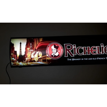 Richelieu light box
