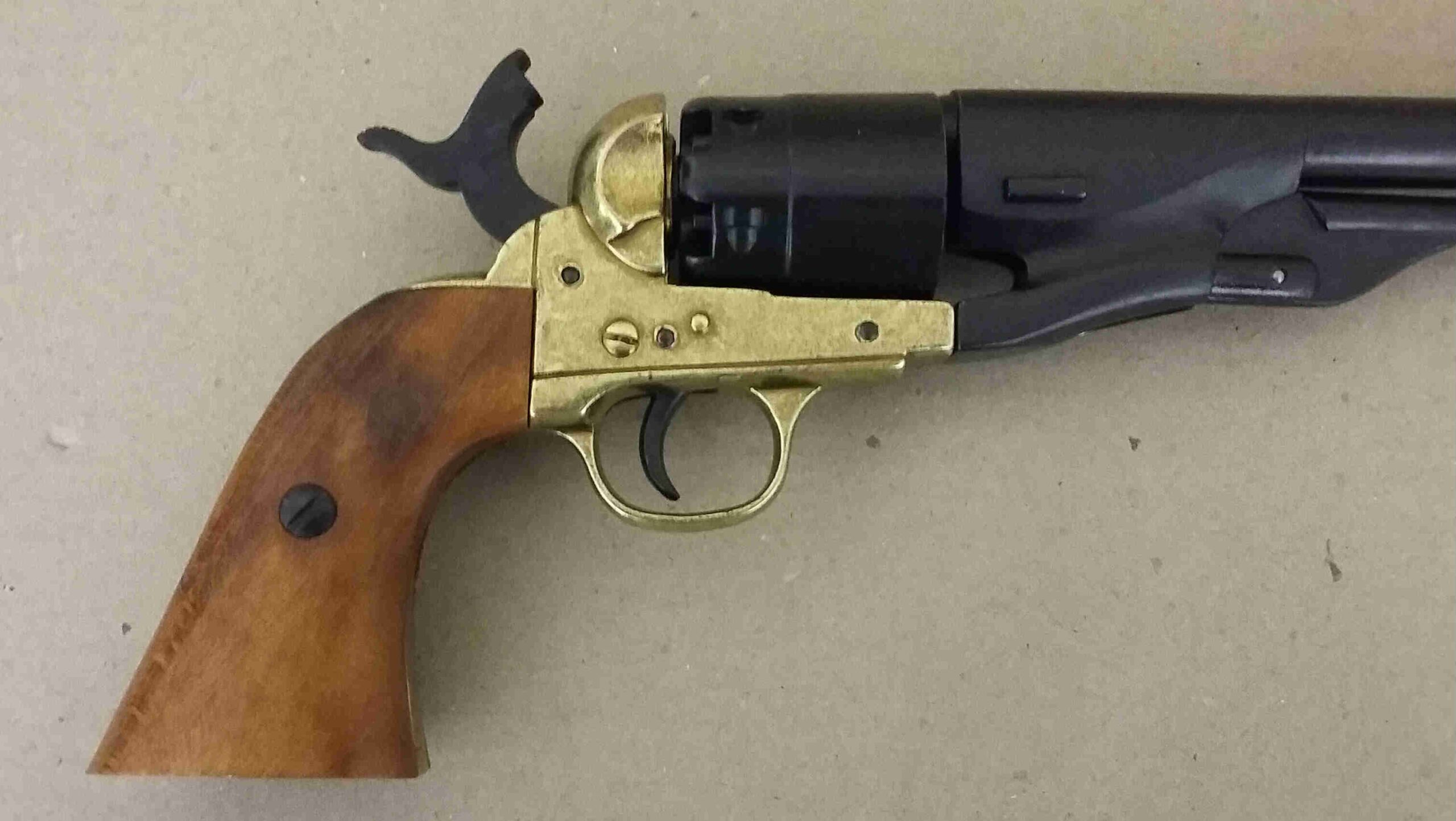 Army Revolver Non-Functional - Image 3