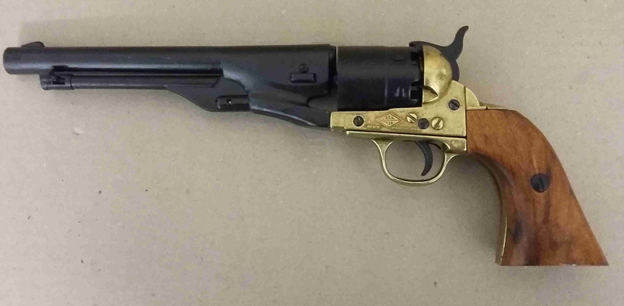 Army Revolver Non-Functional - Image 4