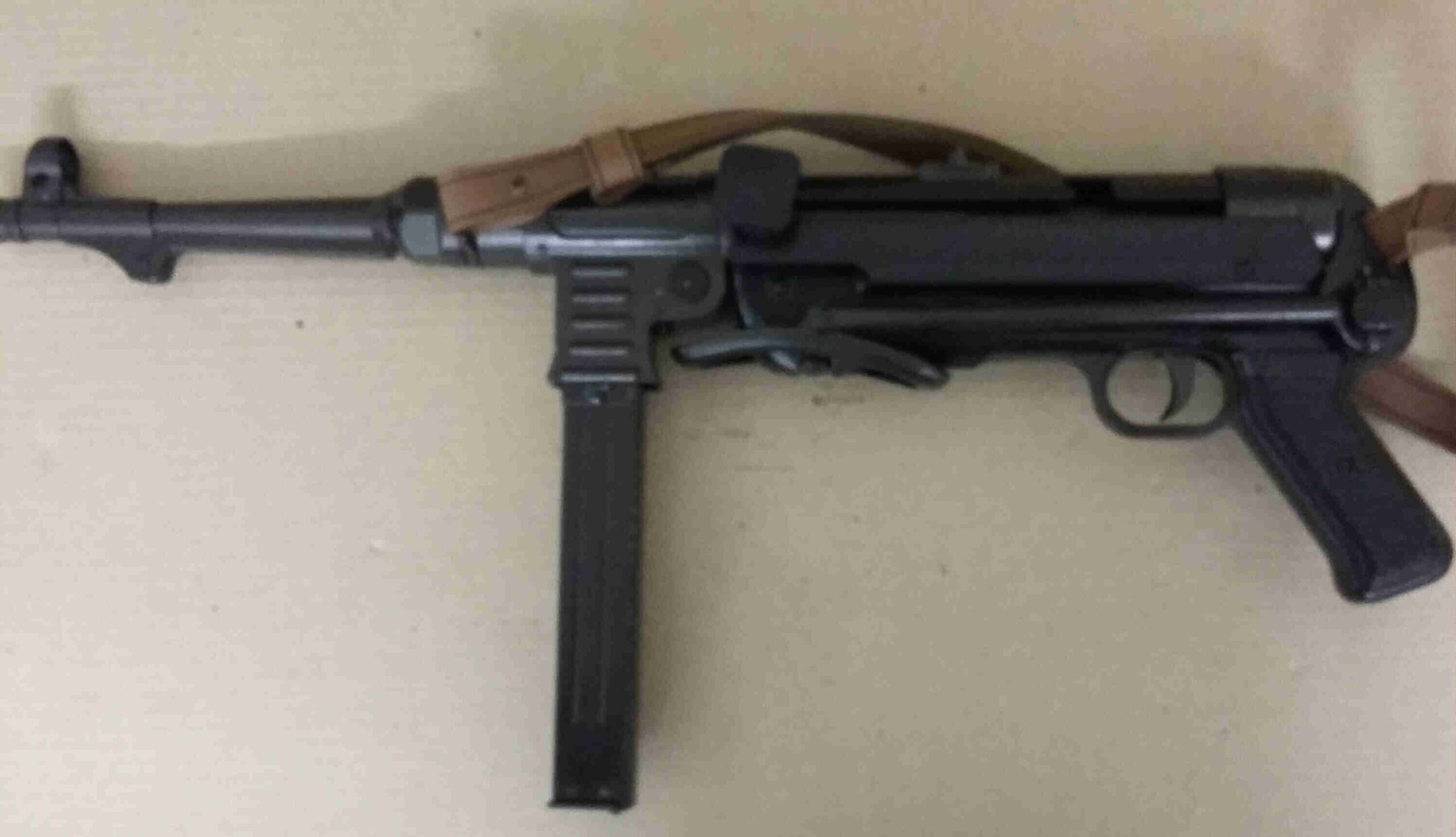 MP40 Sub-Machine Gun Non-Functional - Image 2