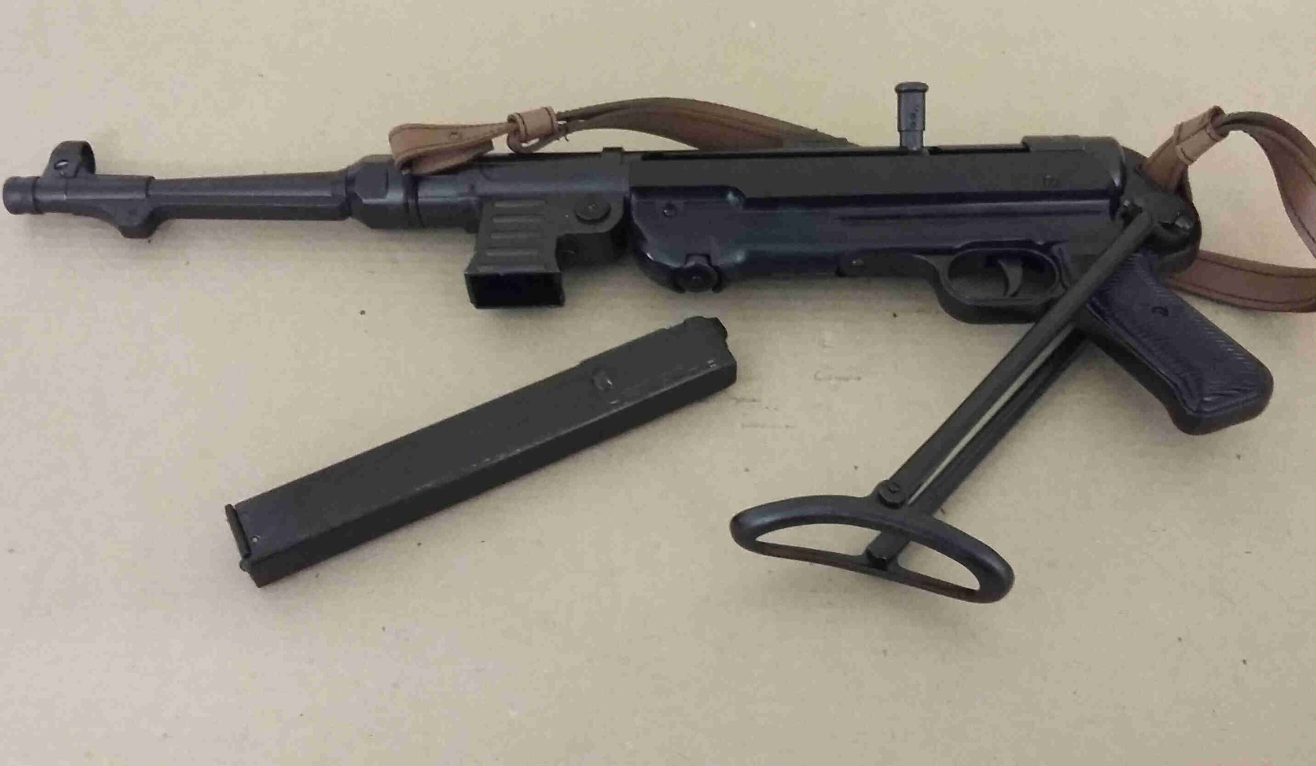 MP40 Sub-Machine Gun Non-Functional - Image 4